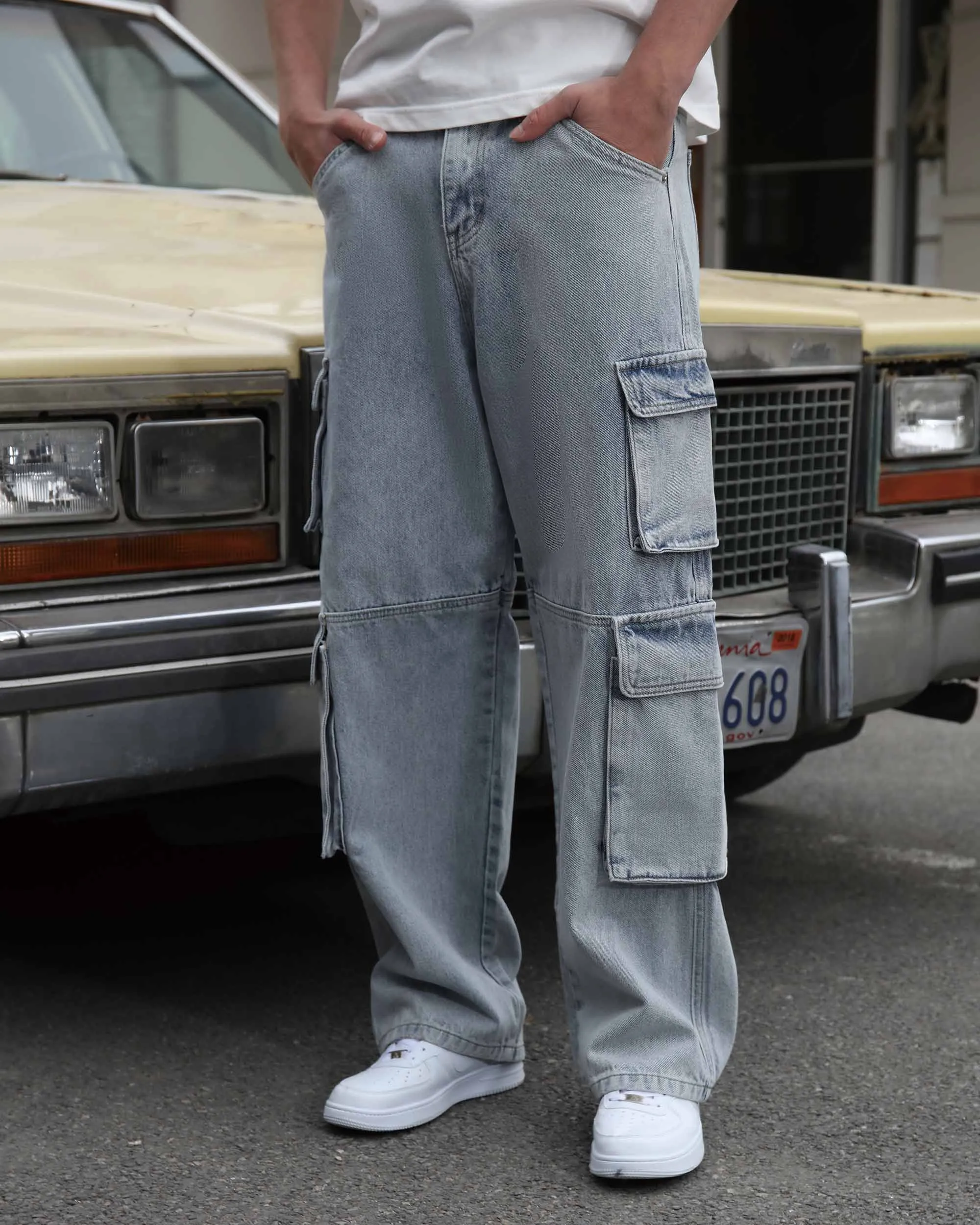Comfortable Blue Baggy Jeans with Large Pockets
