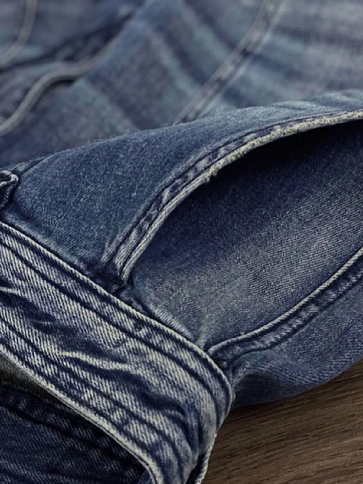 Stylish Patch Pockets Washed Jeans